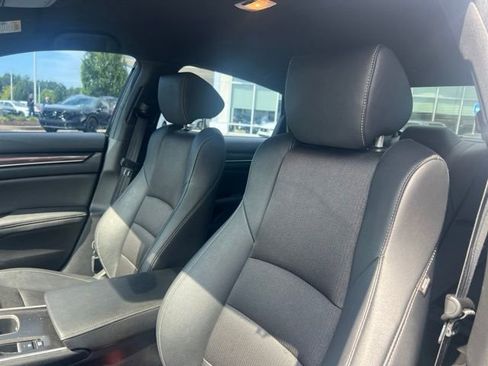 Used 2019 Honda Accord Sport image 12