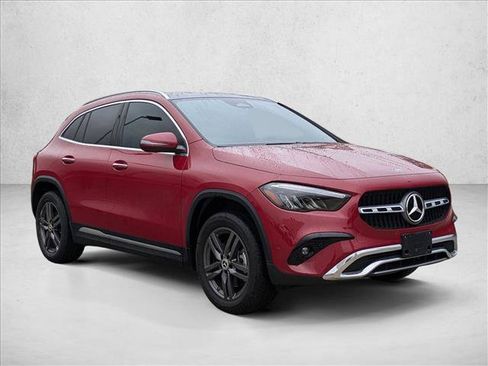 Certified 2025 Mercedes-Benz GLA 250 image 3