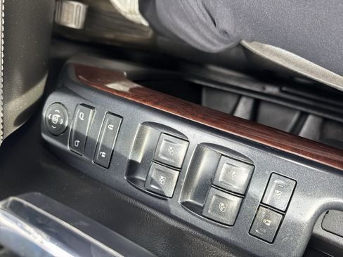 Used 2017 GMC Sierra 1500 SLE w/ SLE Value Package image 11