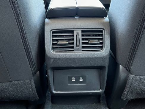 Used 2024 Nissan Rogue SV FWD image 31