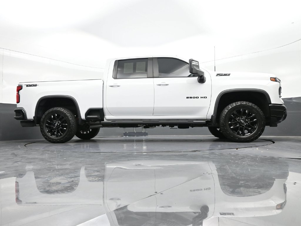 Used 2025 Chevrolet Silverado 2500 LT w/ Trail Boss Package AWD/4WD image 28