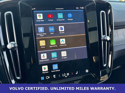 Used 2024 Volvo XC40 B5 Plus image 20