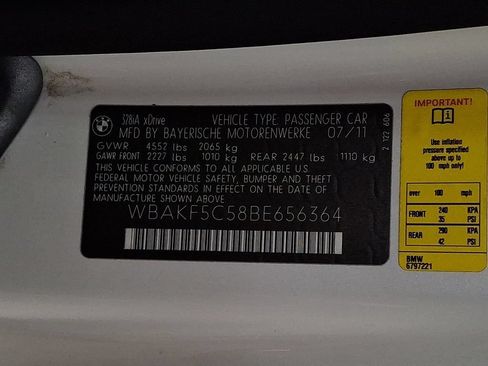 Used 2011 BMW 328i xDrive Coupe AWD/4WD image 22