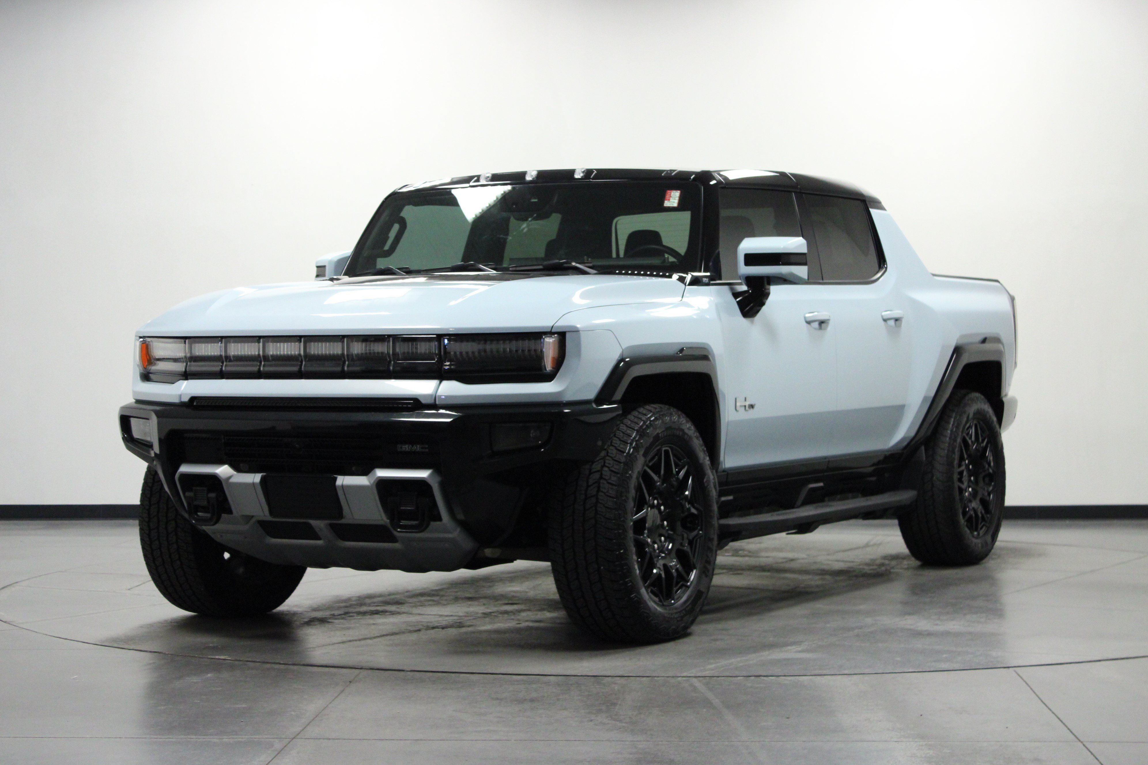 Used 2025 GMC Hummer EV 2X AWD/4WD image 8