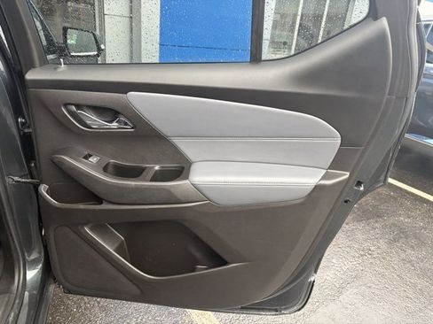 Used 2018 Chevrolet Traverse Premier image 20