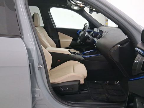 Certified 2025 BMW X3 xDrive30i w/ Premium Package image 33