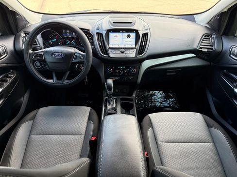 Used 2018 Ford Escape SE w/ SE Sync 3 Package FWD image 12