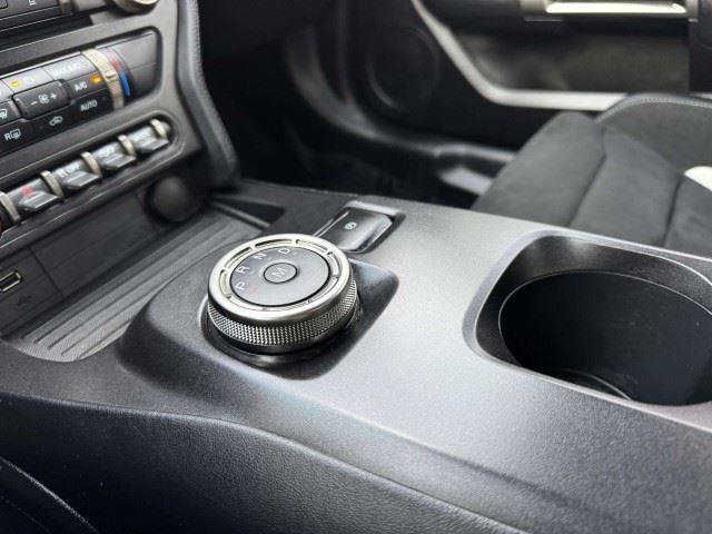 Used 2021 Ford Mustang Shelby GT500 w/ Carbon Fiber Track Pack RWD image 39