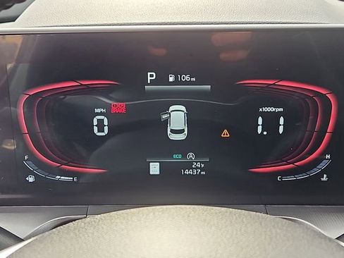 Certified 2024 Kia Telluride LX image 25