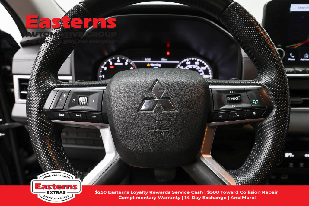 Used 2024 Mitsubishi Outlander SE FWD image 11