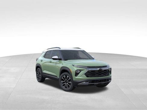 New 2025 Chevrolet TrailBlazer ACTIV w/ Convenience Package AWD/4WD image 3
