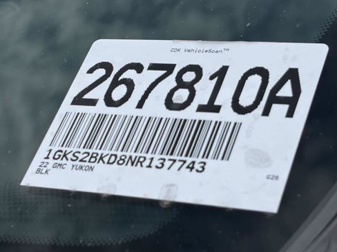 Certified 2022 GMC Yukon SLT w/ SLT Luxury Package AWD/4WD image 35