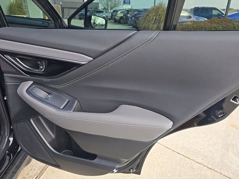 Certified 2025 Subaru Outback Onyx Edition XT image 25