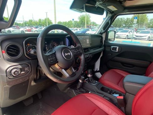 Used 2024 Jeep Wrangler Unlimited Rubicon 392 AWD/4WD image 14
