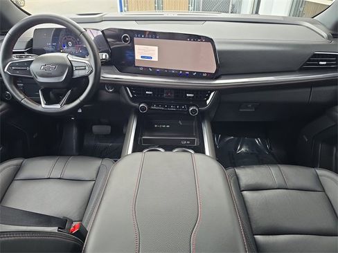 Certified 2025 Chevrolet Suburban RST w/ Comfort Package image 11