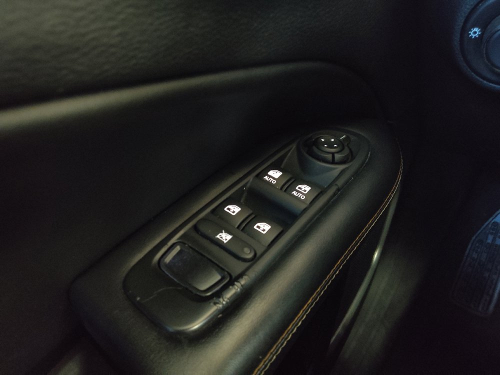 Used 2019 Jeep Compass Latitude FWD image 27