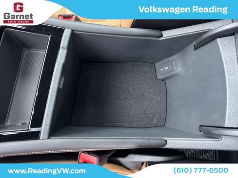 Certified 2024 Volkswagen Atlas Cross Sport SEL R-Line image 27