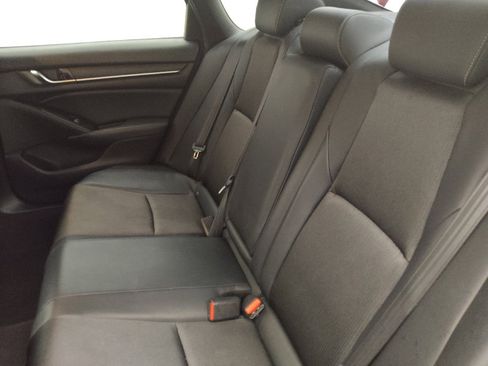 Used 2018 Honda Accord Sport image 18