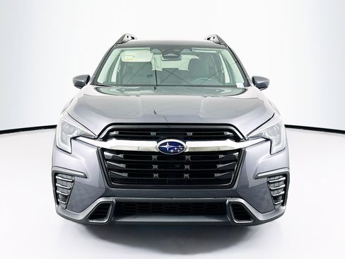 Used 2024 Subaru Ascent Premium image 2