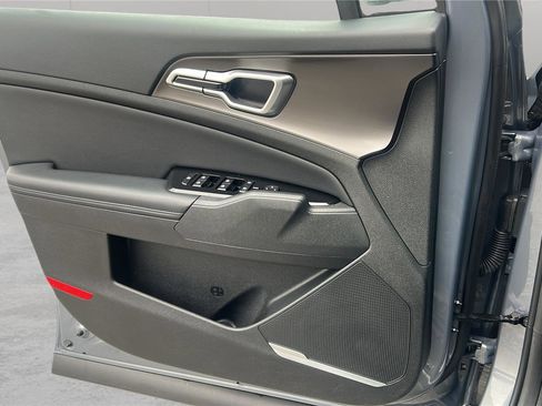 Used 2023 Kia Sportage EX image 14