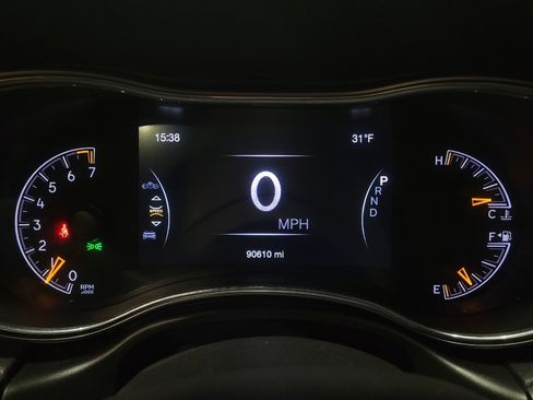 Used 2019 Jeep Grand Cherokee Laredo image 23