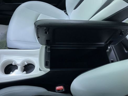 Used 2018 Toyota Prius Prime Advanced image 26