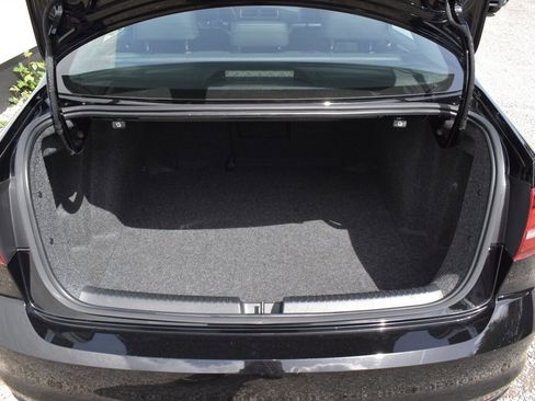 Used 2017 Volkswagen Jetta SE image 31