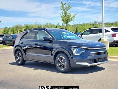 Certified 2025 Kia Niro EX