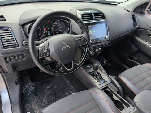 Used 2025 Mitsubishi Outlander Sport SE AWD/4WD image 15