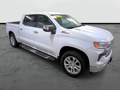 Used 2024 Chevrolet Silverado 1500 LTZ w/ Z71 Off-Road Package AWD/4WD image 5