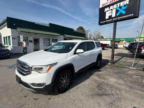 Used 2017 GMC Acadia SLT FWD image 3