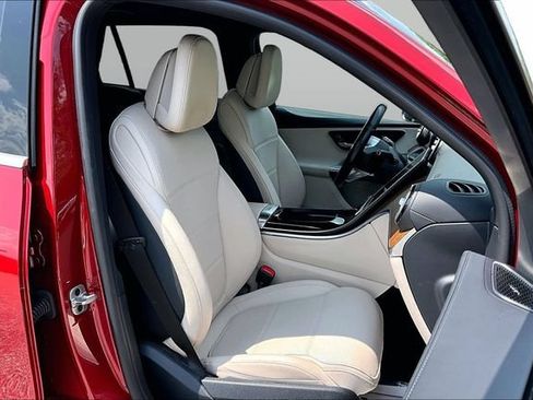 Certified 2023 Mercedes-Benz GLC 300 4MATIC image 33