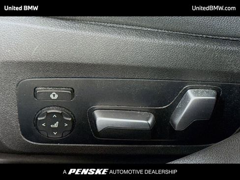 Used 2021 BMW 330i Sedan w/ Convenience Package RWD image 4