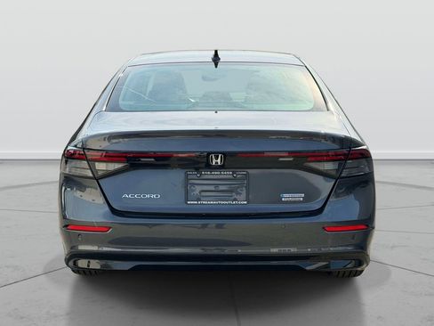 Used 2023 Honda Accord Touring image 6
