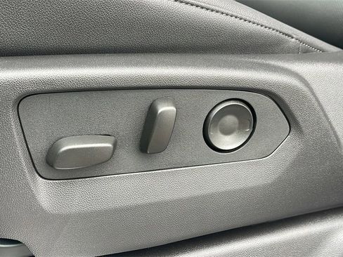 New 2026 GMC Sierra 1500 SLT w/ SLT Premium Plus Package image 11