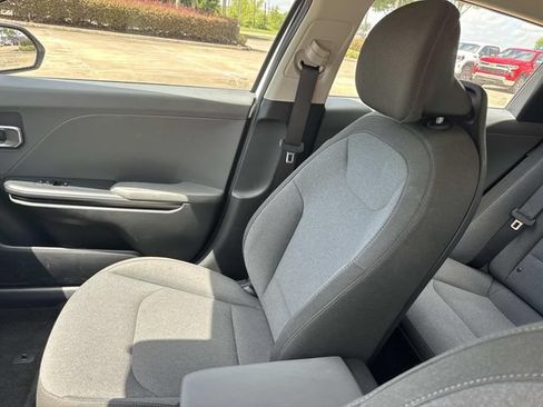 Used 2025 Kia K4 FWD image 22