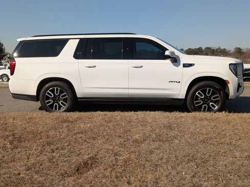 Used 2021 GMC Yukon XL AT4 w/ AT4 Premium Plus Package image 8