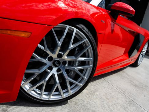 Used 2017 Audi R8 V10 image 5