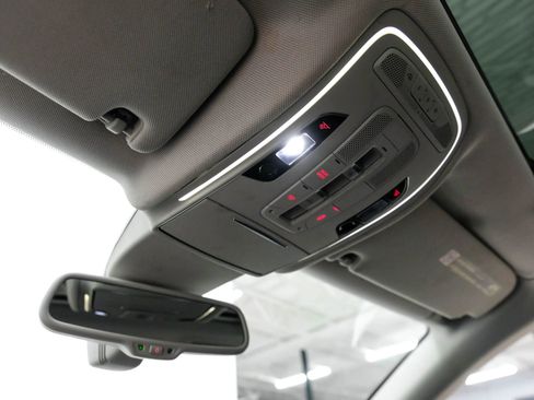 Used 2014 Audi A8 L 4.0T image 23