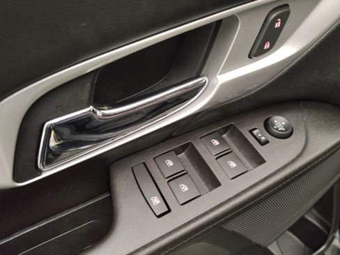 Used 2017 GMC Terrain SLE FWD image 27