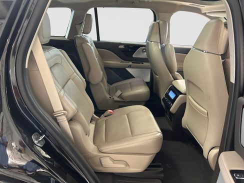 Used 2023 Lincoln Aviator Reserve w/ Equipment Group 201A AWD/4WD image 22