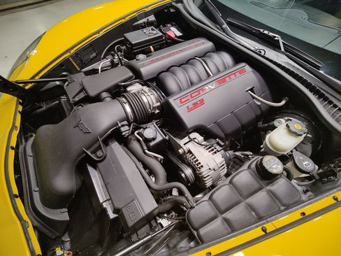 Used 2011 Chevrolet Corvette Grand Sport RWD image 4