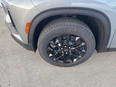 New 2025 Chevrolet Traverse LT w/ Midnight/Sport Edition image 60