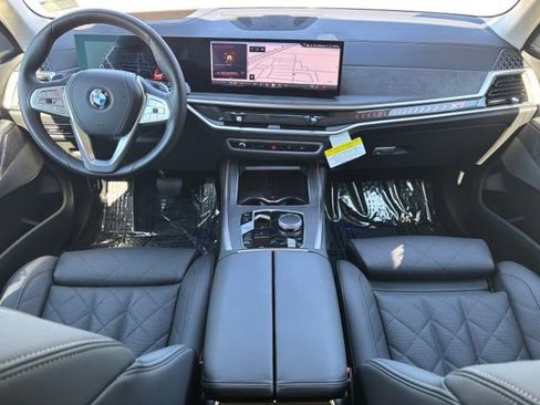 Used 2026 BMW X7 xDrive40i AWD/4WD image 18
