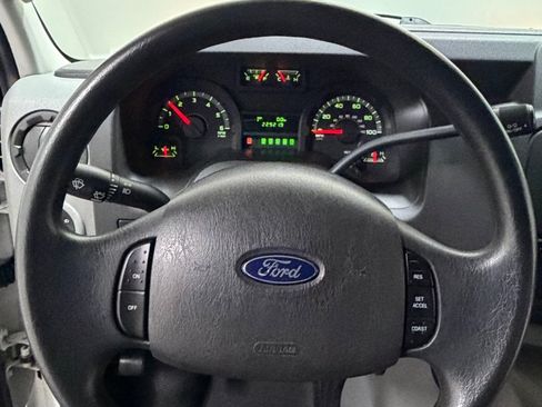 Used 2013 Ford E-350 and Econoline 350 Extended Super Duty RWD image 16