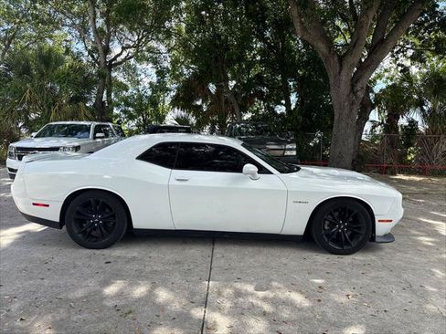 Used 2020 Dodge Challenger R/T RWD image 6
