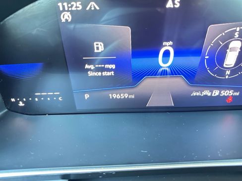 Used 2025 Volkswagen Jetta SE image 40