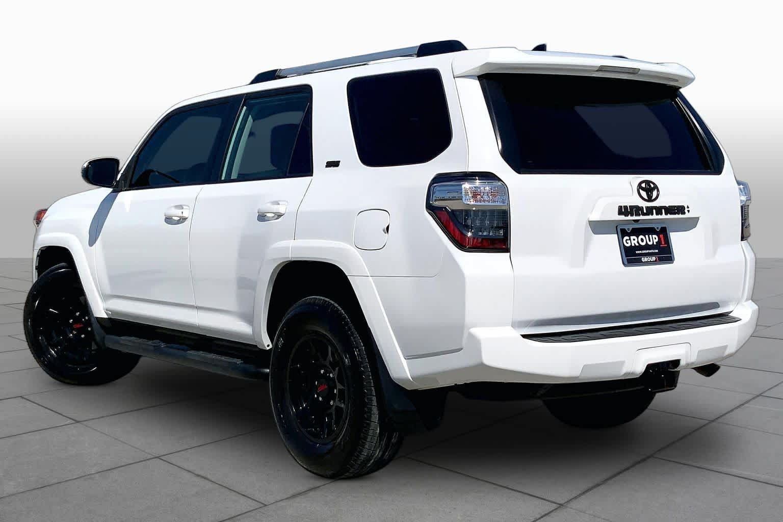 Used 2022 Toyota 4Runner SR5 RWD image 12