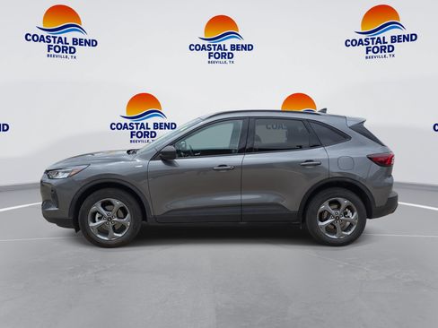 Used 2025 Ford Escape ST-Line AWD/4WD image 1