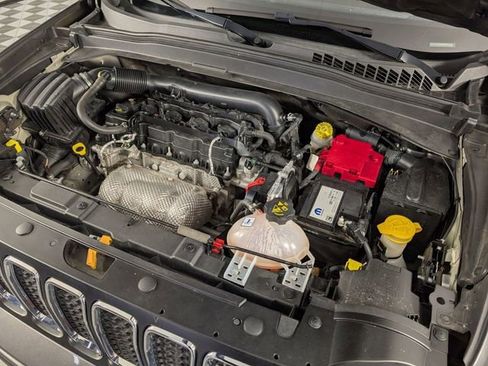 Used 2021 Jeep Renegade Latitude w/ Convenience Group image 34